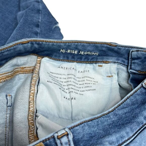 American Eagle light wash distressed high rise jegging size 14 - Picture 9 of 15